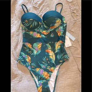 Cupshe tropical one Piece swimsuit. M